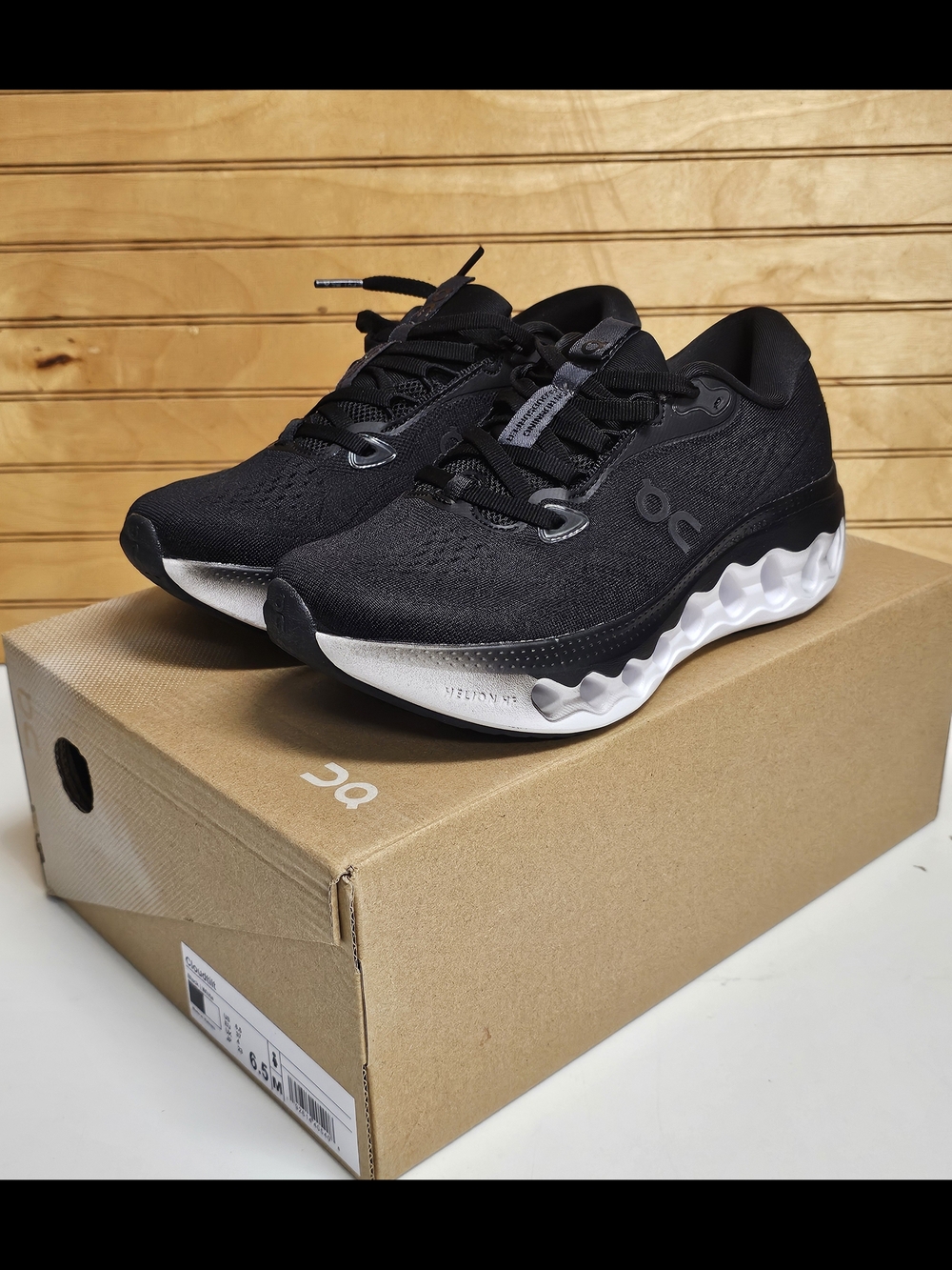 On Cloud Running Womens Black Cloudsurfer Running Shoes New